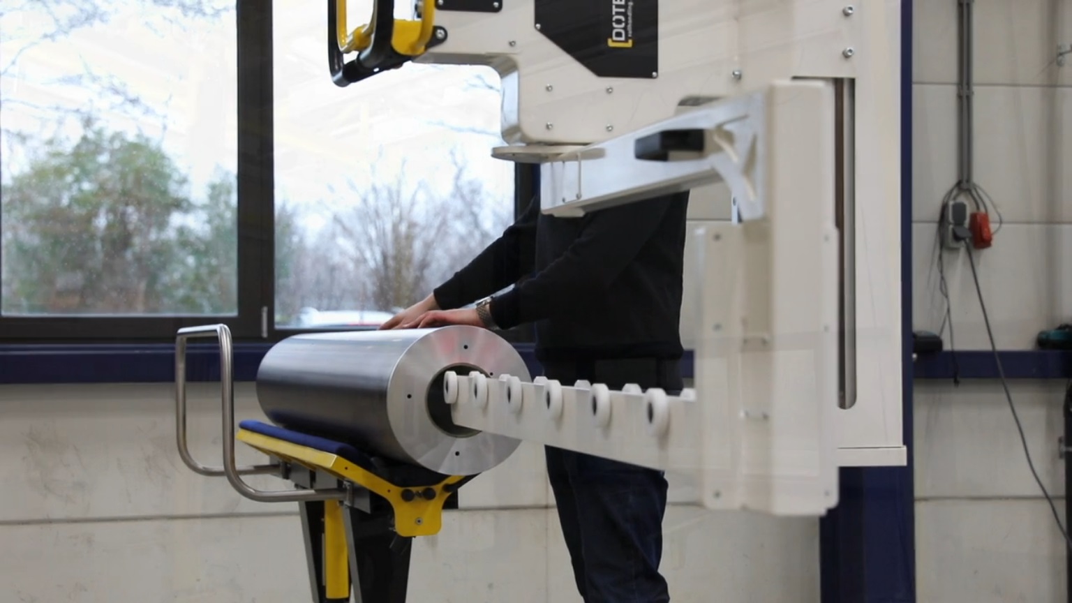 Print sleeve roll handlers